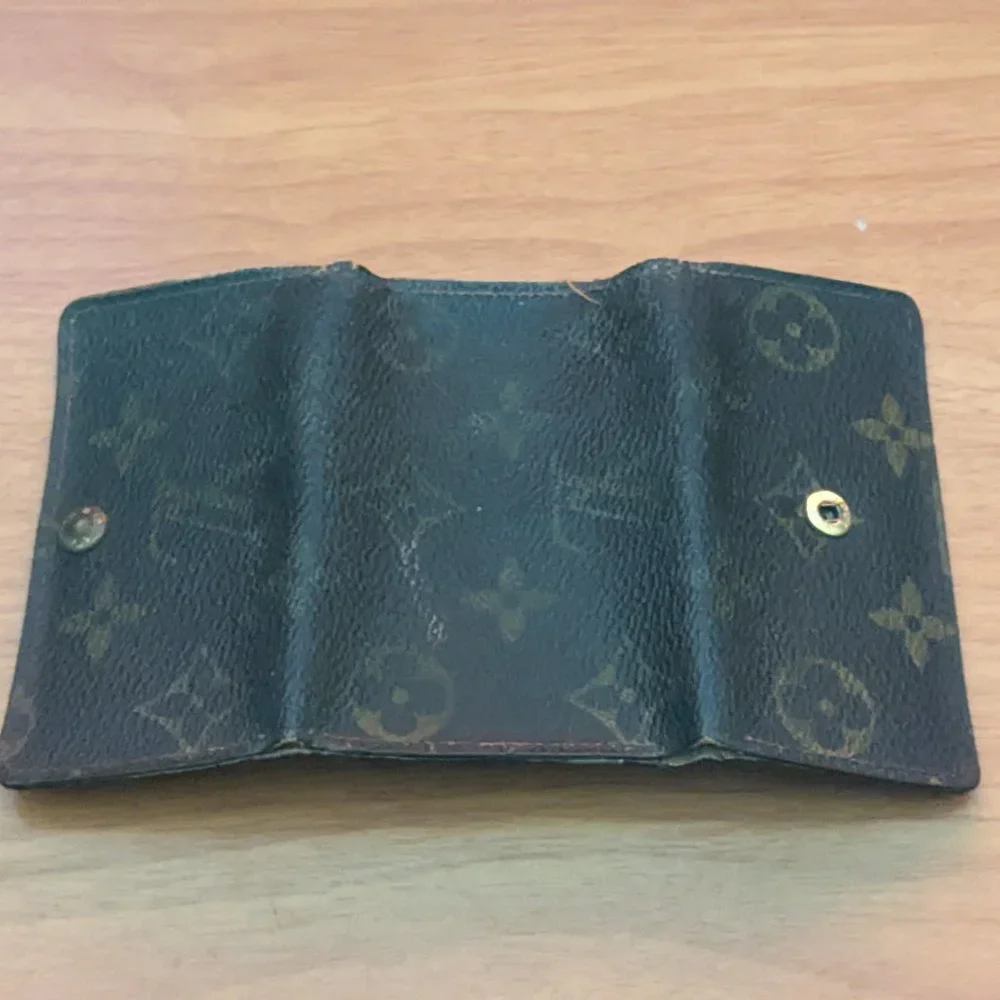 Louis Vuitton Monogram Key Holder/Wallet #1622***